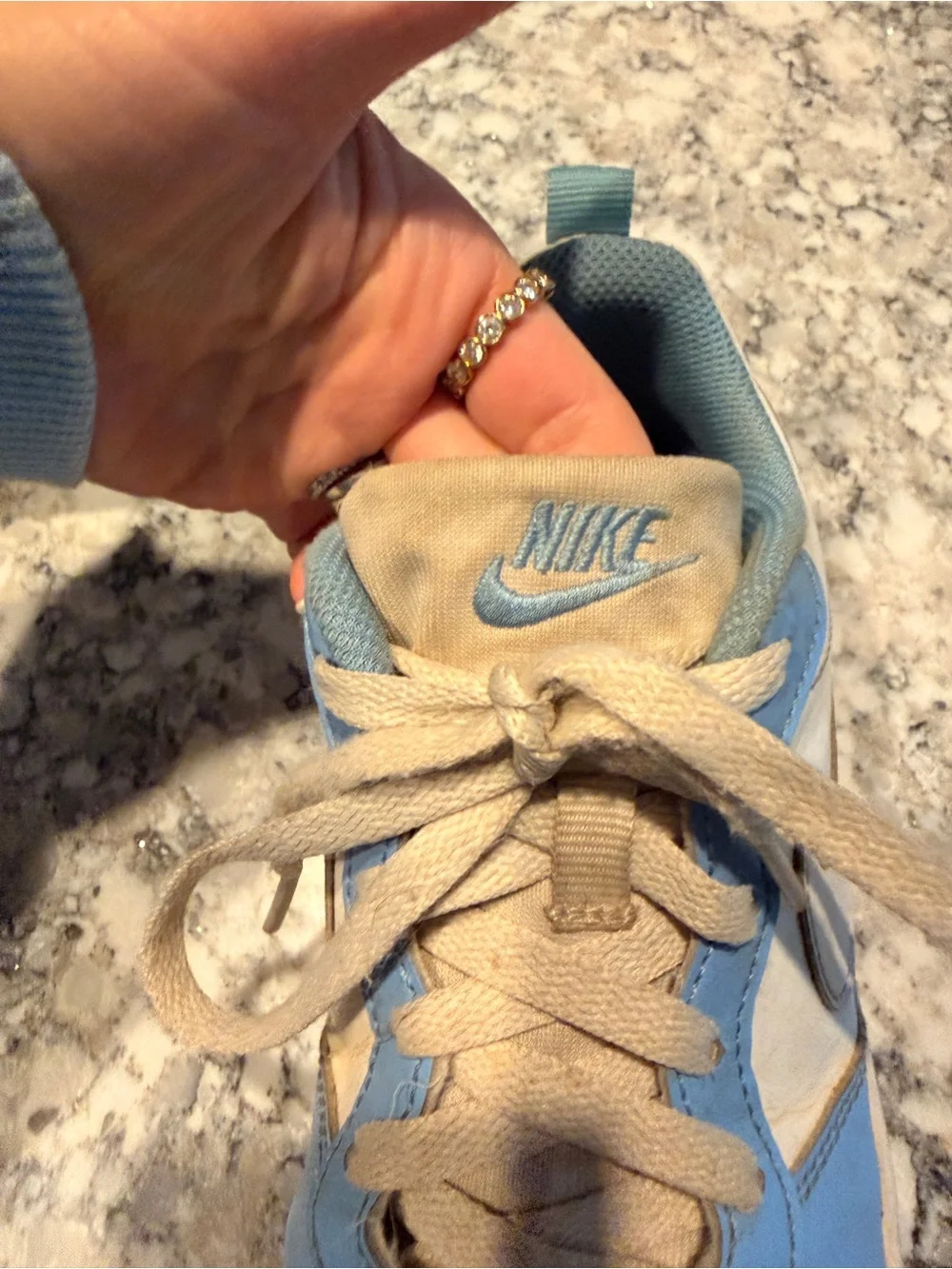 Nike Kids Low-Top Sneakers in Light Blue and White size 4 big kid